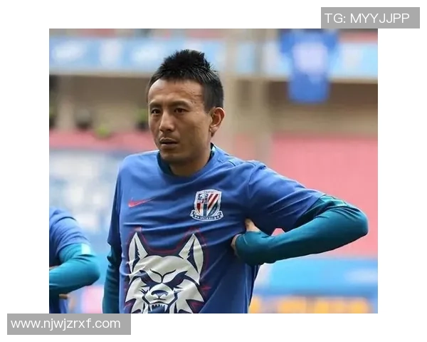 从贫困到辉煌穷苦出身的足球明星如何逆袭人生的传奇故事 从贫困到辉煌穷苦出身的足球明星如何逆袭人生的传奇故事