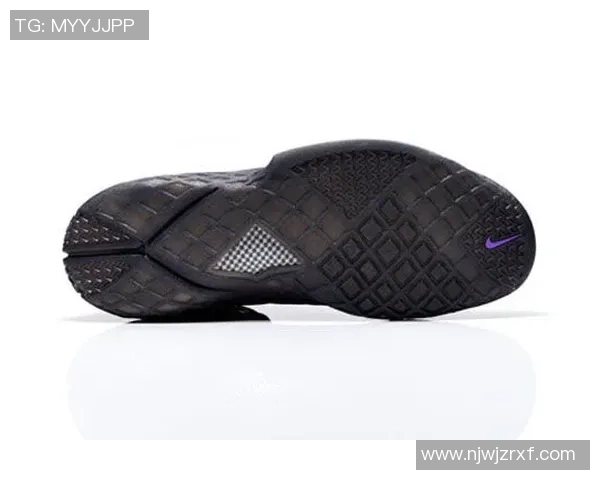 足球传奇贝利的经典鞋款背后的故事与影响