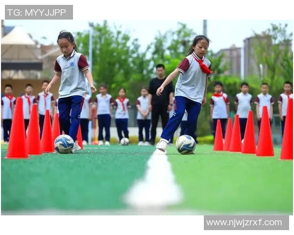 儿童足球基础教学视频助力孩子快乐成长与运动技能提升