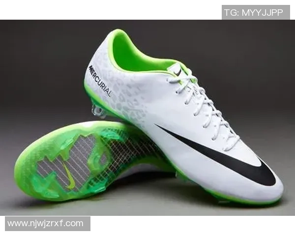 打造专属自制足球鞋的完美指南让你在球场上尽显风采