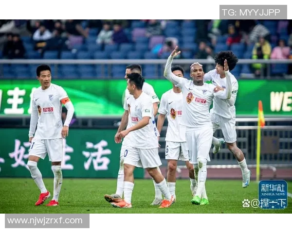 杭卅绿城足球奋勇争先全力以赴迎接新赛季挑战与机遇并存的精彩旅程