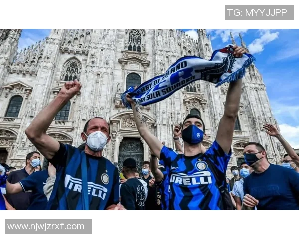 足球主场的壮丽风景与激情瞬间展现了球迷的热情与球队的荣耀